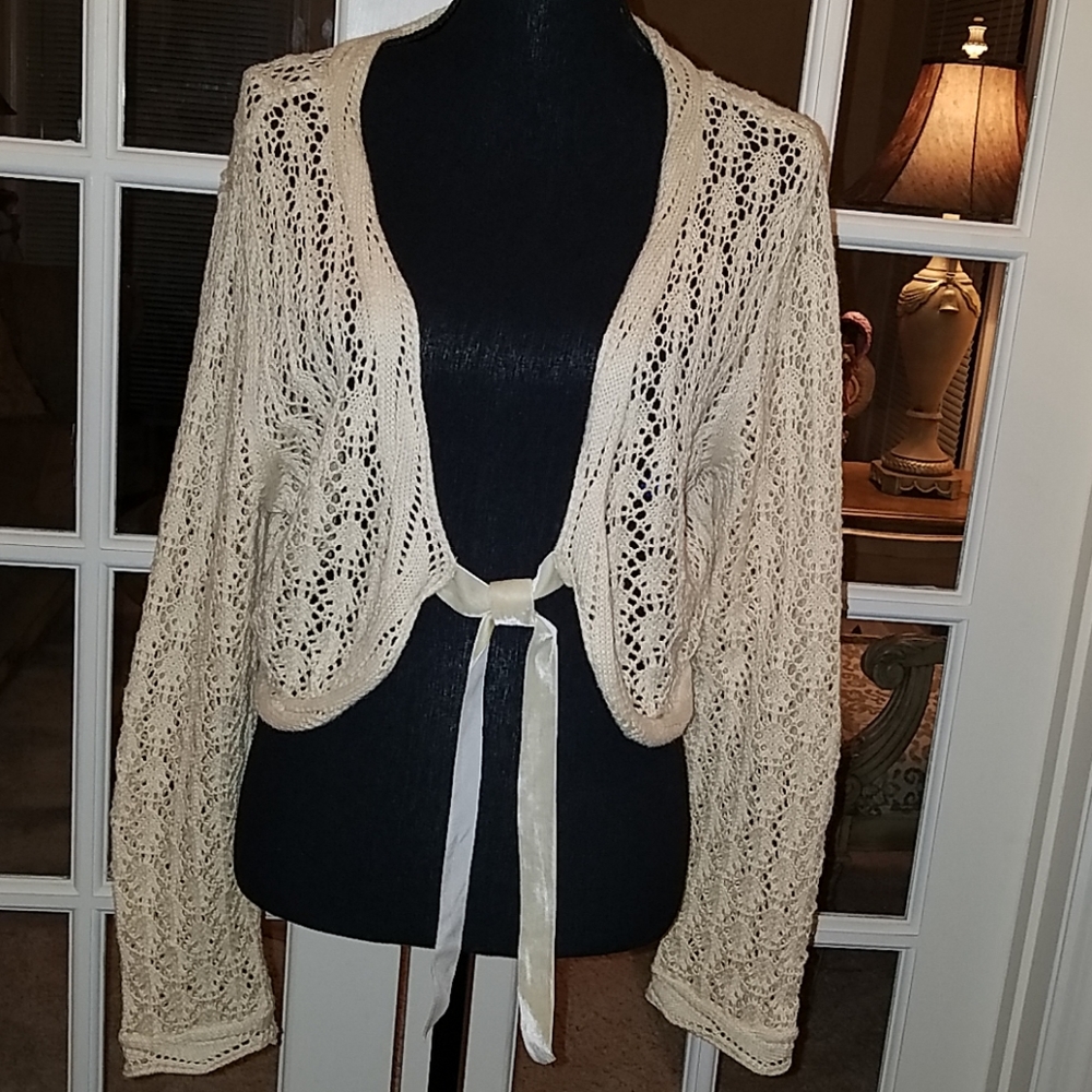 New York & Company shrug